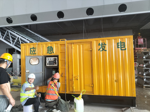 雷州怎样判断空气滤清器是否需要更换？